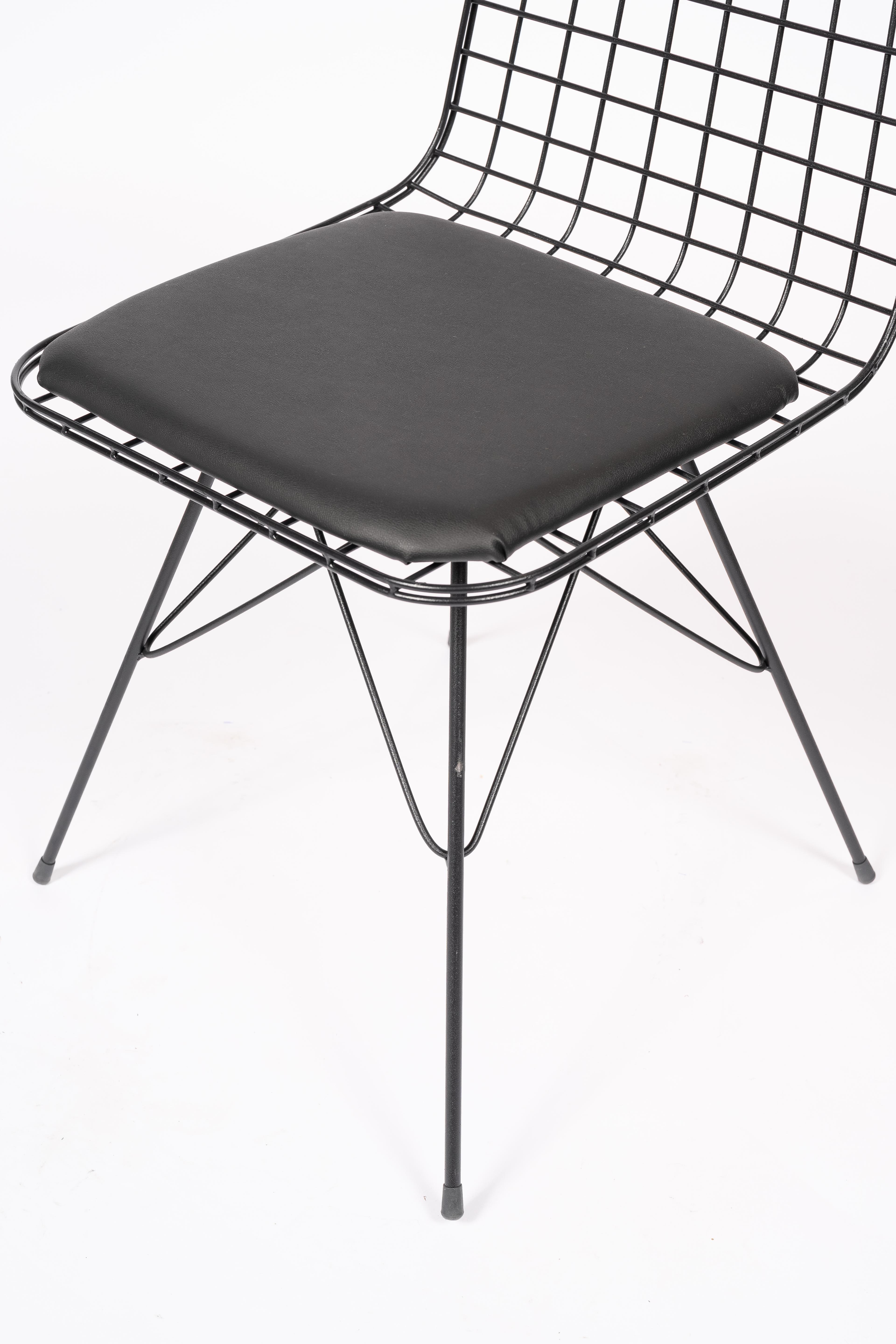 WIRE CHAIR