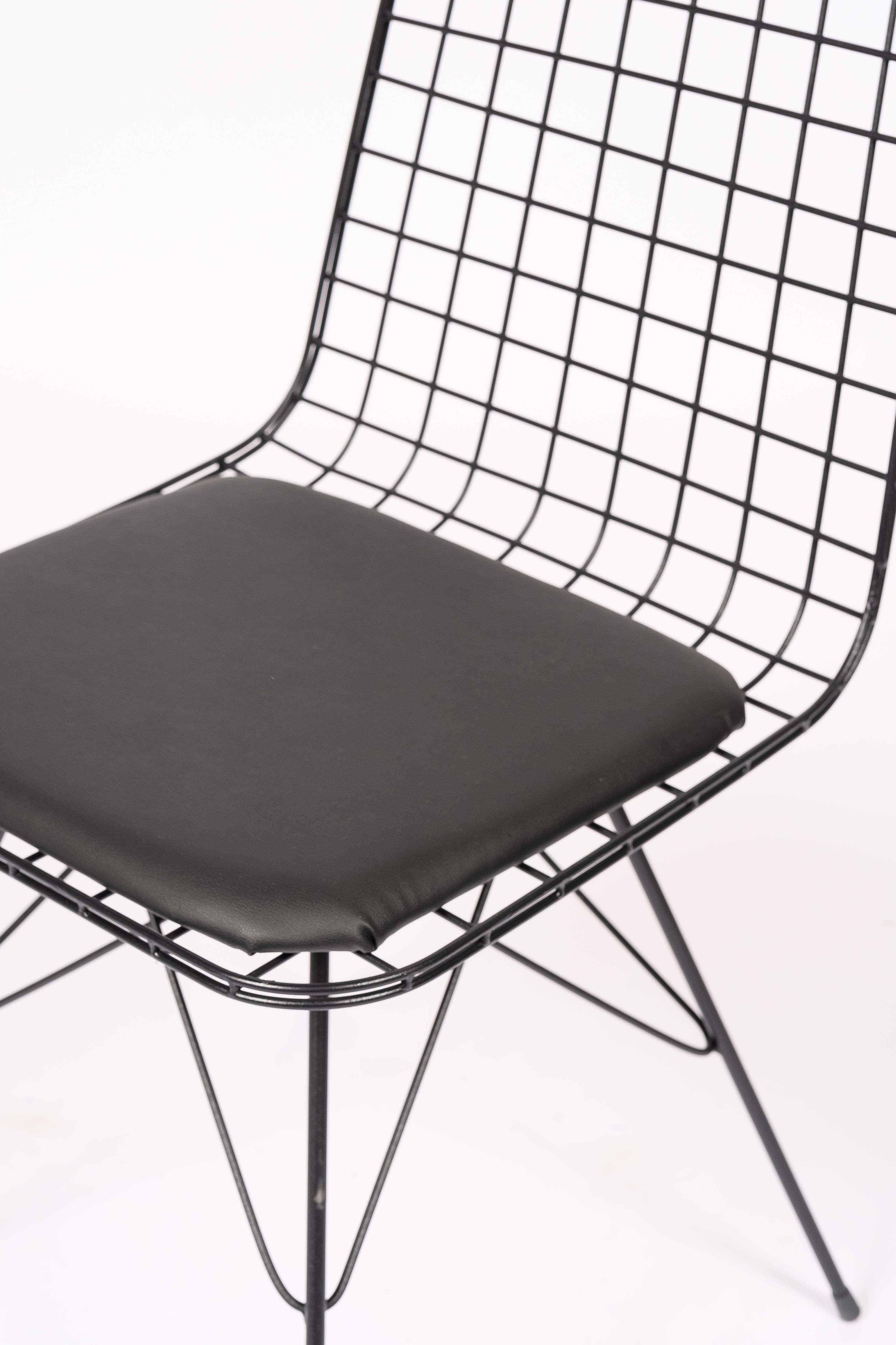 WIRE CHAIR