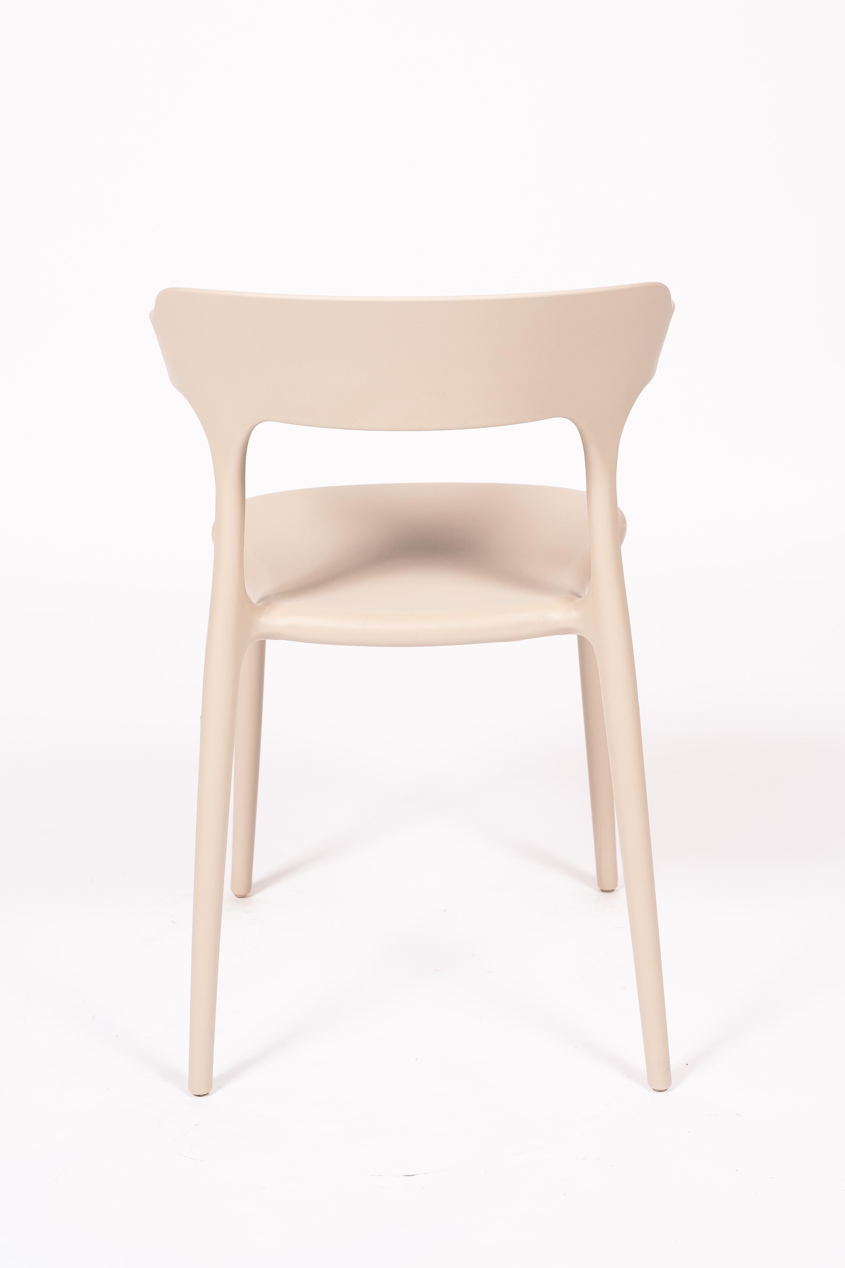 Luna - Stackable Chair – Modern Plastic Chair for Indoor & Outdoor – Terrace, HORECA & Garden Use - Beige