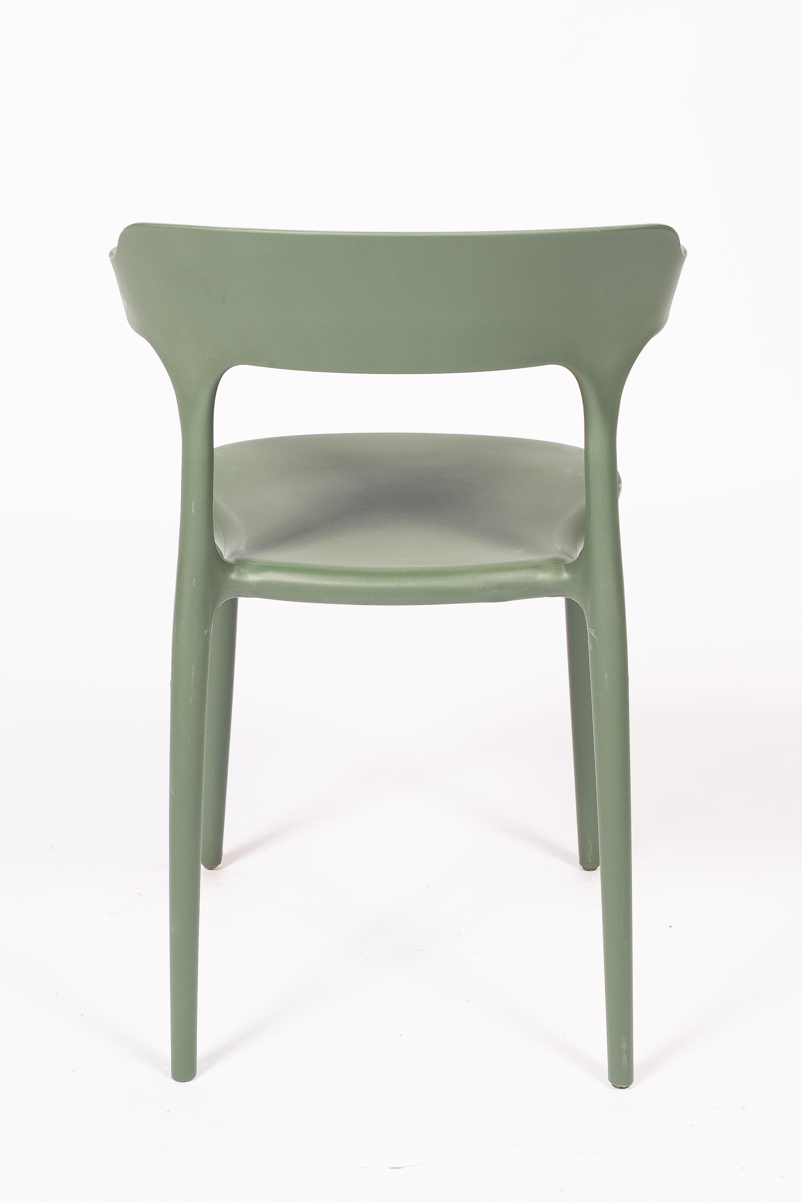 Luna - Stackable Chair – Modern Plastic Chair for Indoor & Outdoor – Terrace, HORECA & Garden Use - Green